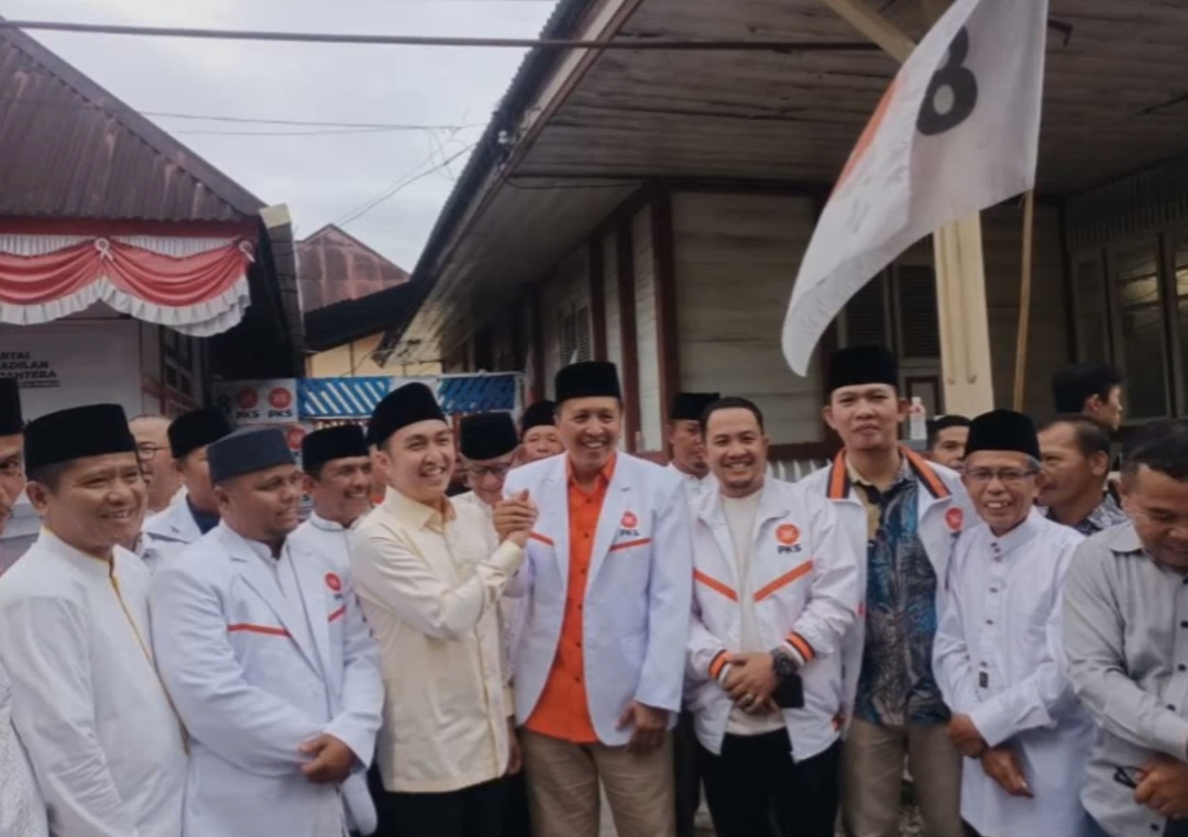 Fikar Azami resmi mendaftar di PKS ikut penjaringan calon walikota.